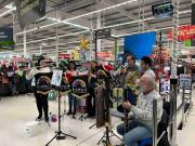 20231217 BCB Xmas Busking Asda Keighley-01c